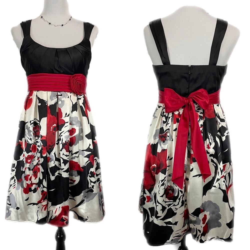 EUC - City Triangles Estilo Dress  ((Jr Size)
